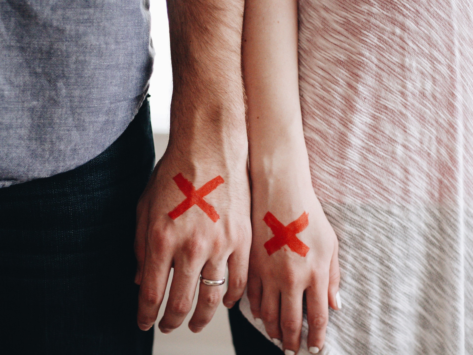 NUNCA EMPIECES UNA RELACIÓN CON ESTOS SIGNOS