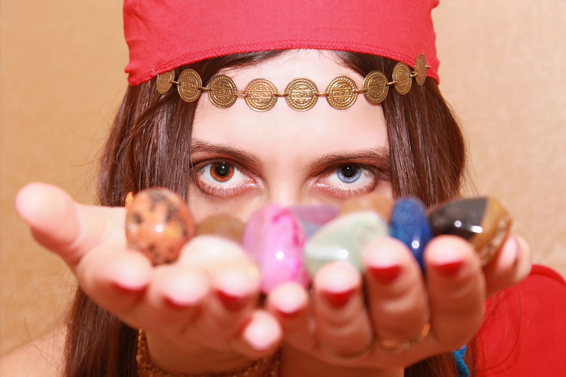 Tarot GITANO: DESCUBRE sus ENIGMAS